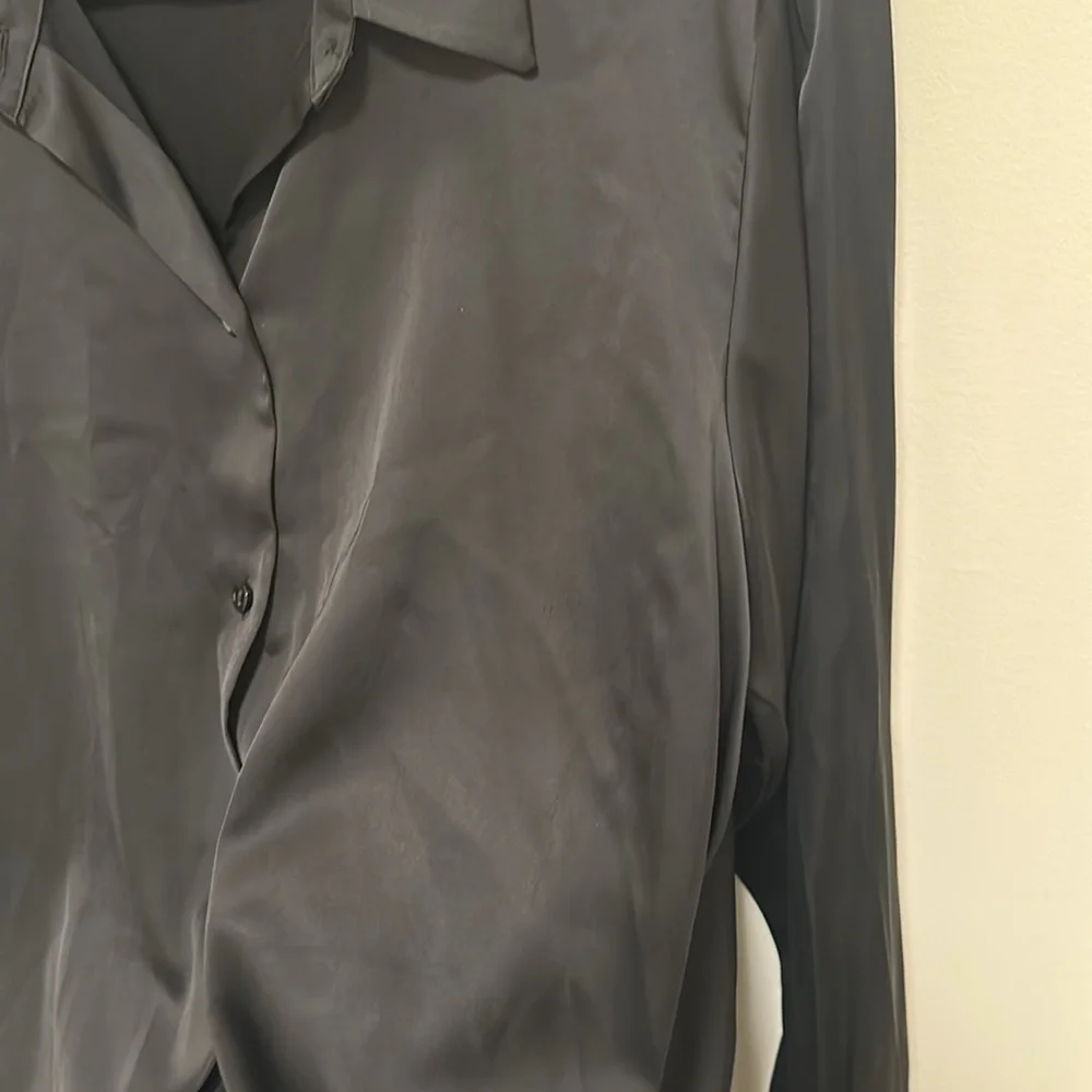 Abercrombie & Fitch Long-Sleeve Satin Button-Up Shirt - Picture 13 of 13